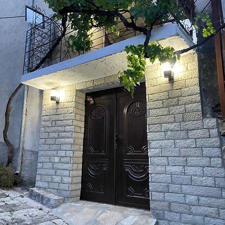 Luigi Guest House Gjirokastër Eksteriør billede