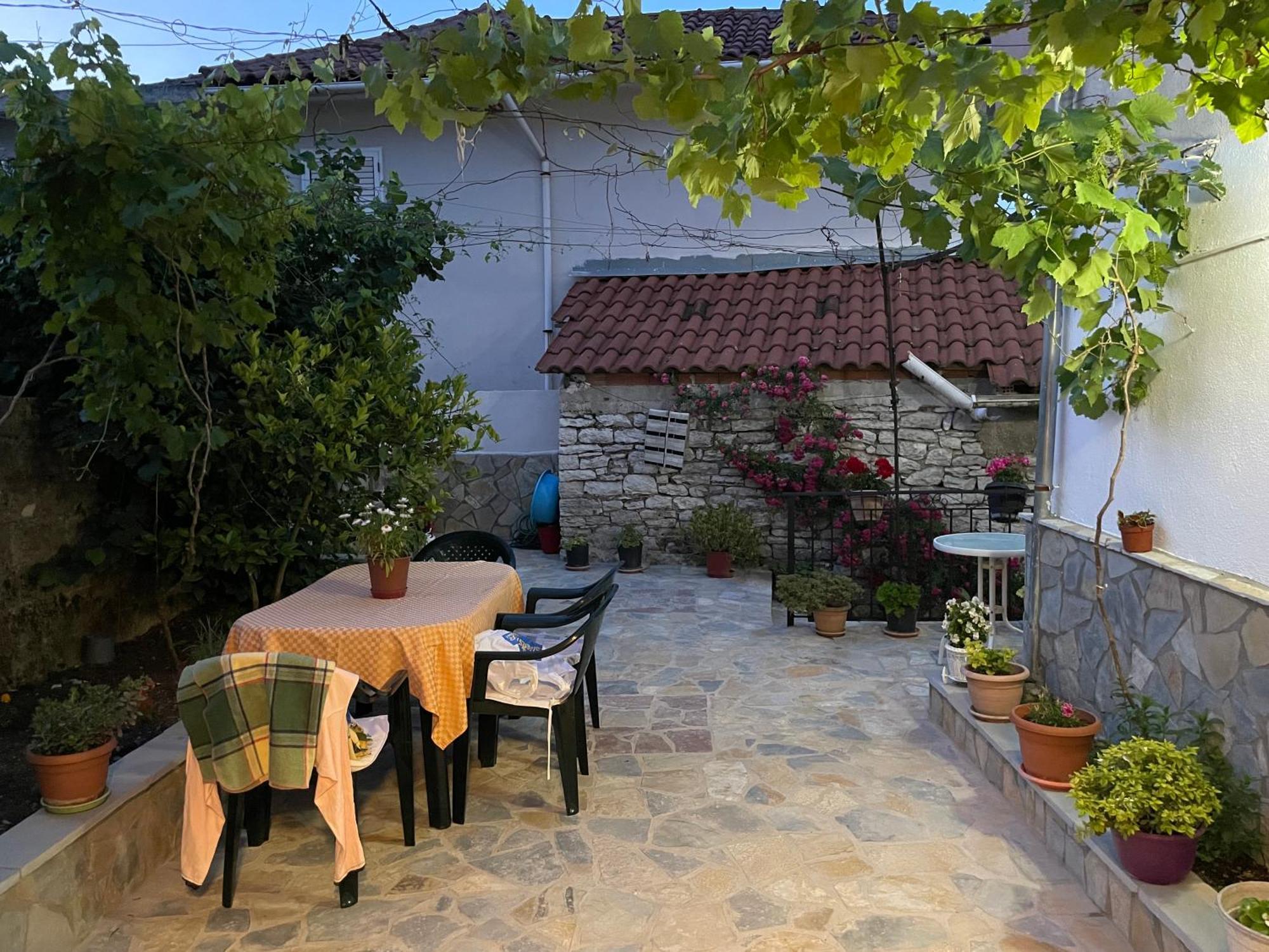 Luigi Guest House Gjirokastër Eksteriør billede