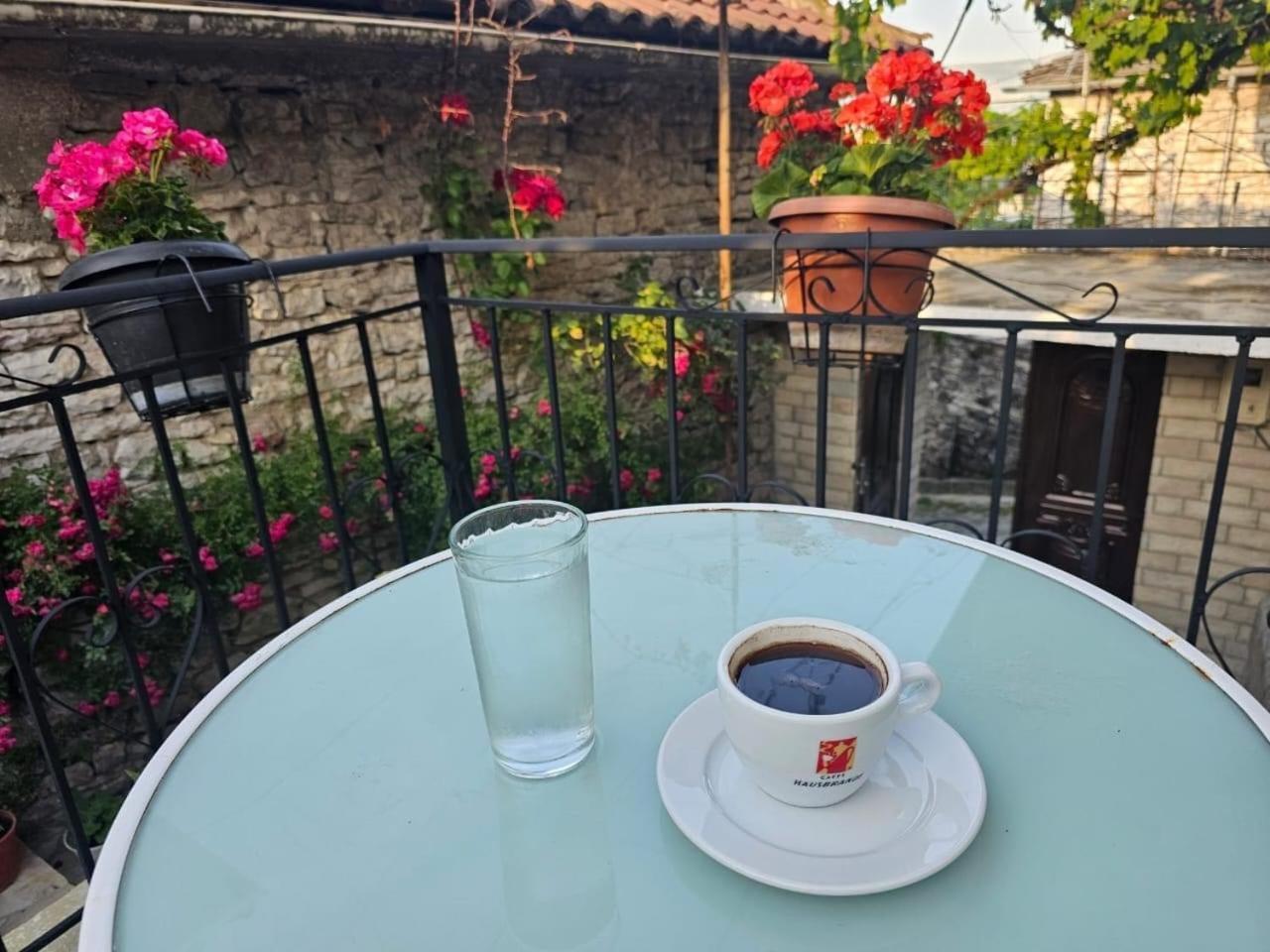 Luigi Guest House Gjirokastër Eksteriør billede