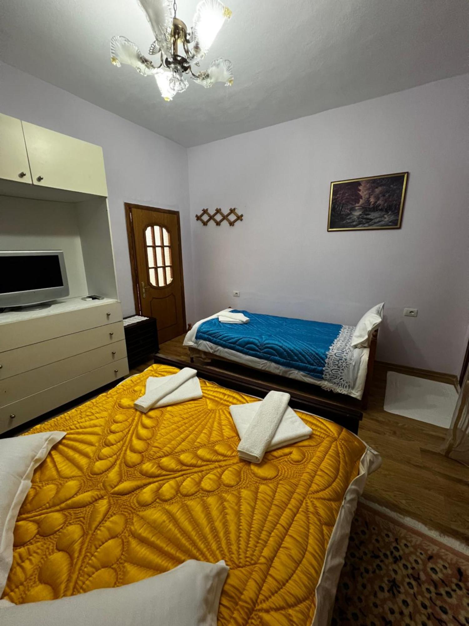 Luigi Guest House Gjirokastër Eksteriør billede