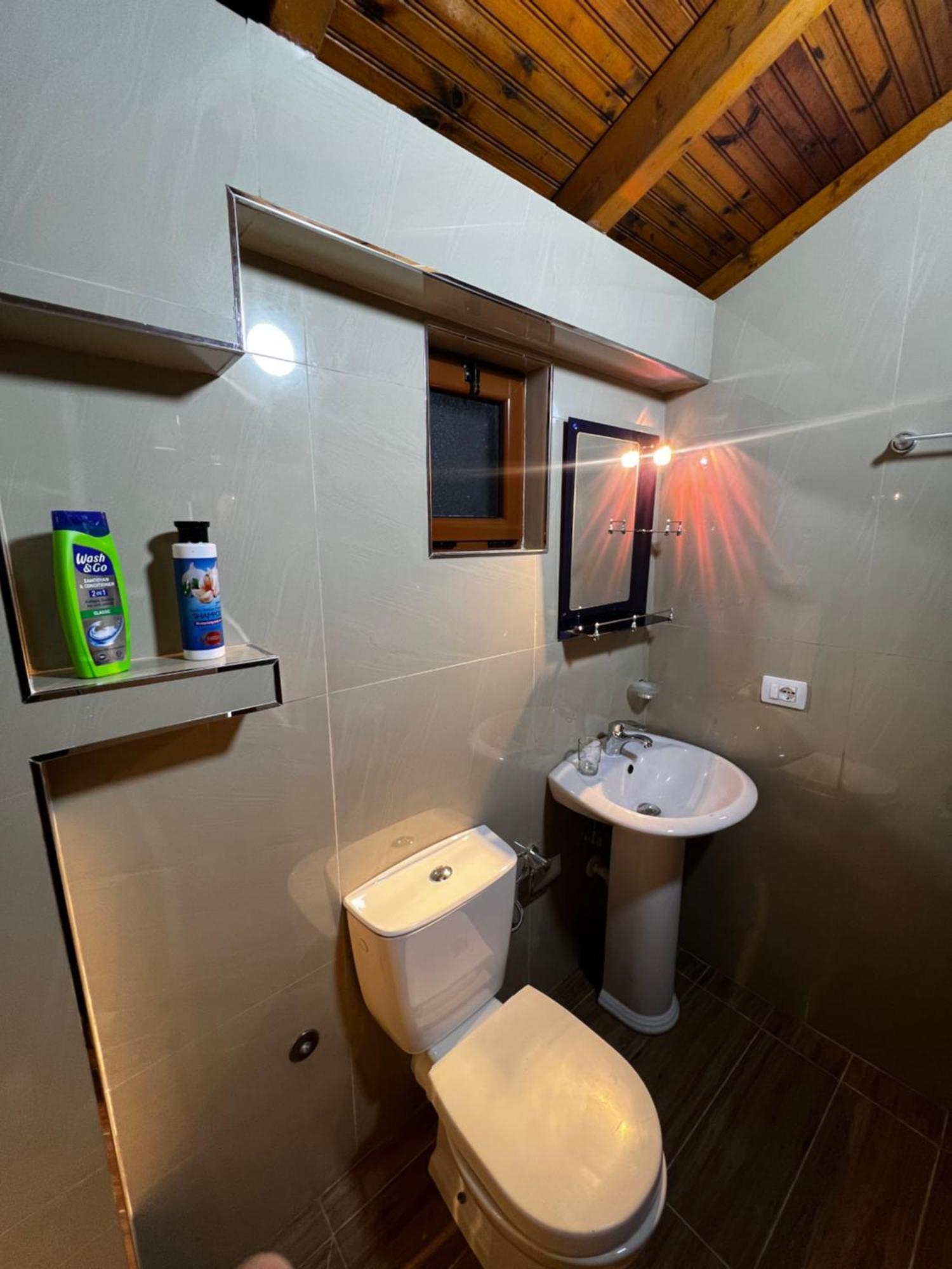 Luigi Guest House Gjirokastër Eksteriør billede
