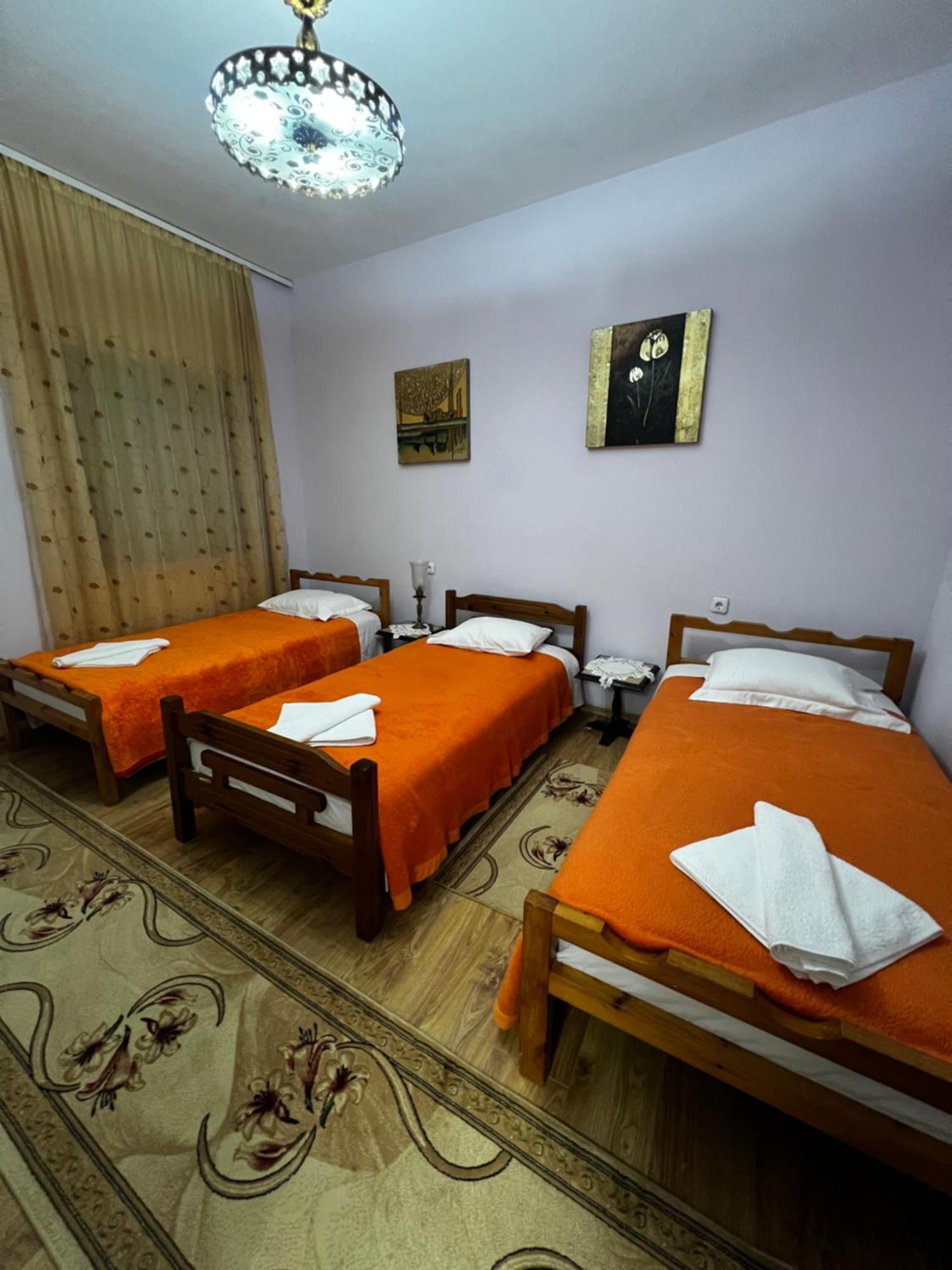 Luigi Guest House Gjirokastër Eksteriør billede